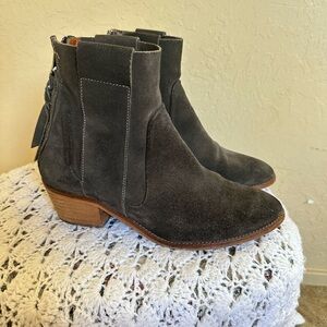 BASKE California Womens 9 Gray Gunner
Suede Ankle Boots Boho Western
